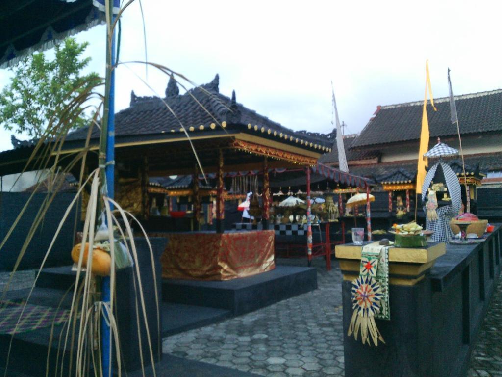Deka Homestay Mataram Exterior photo